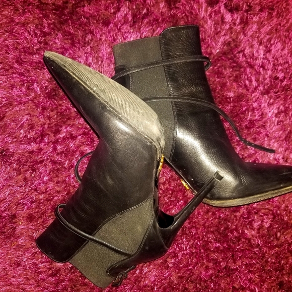 Boots - Picture 4 of 11